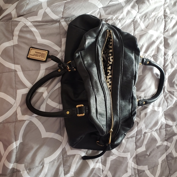 Marc Jacobs Handbags - Marc Jacob's Purse